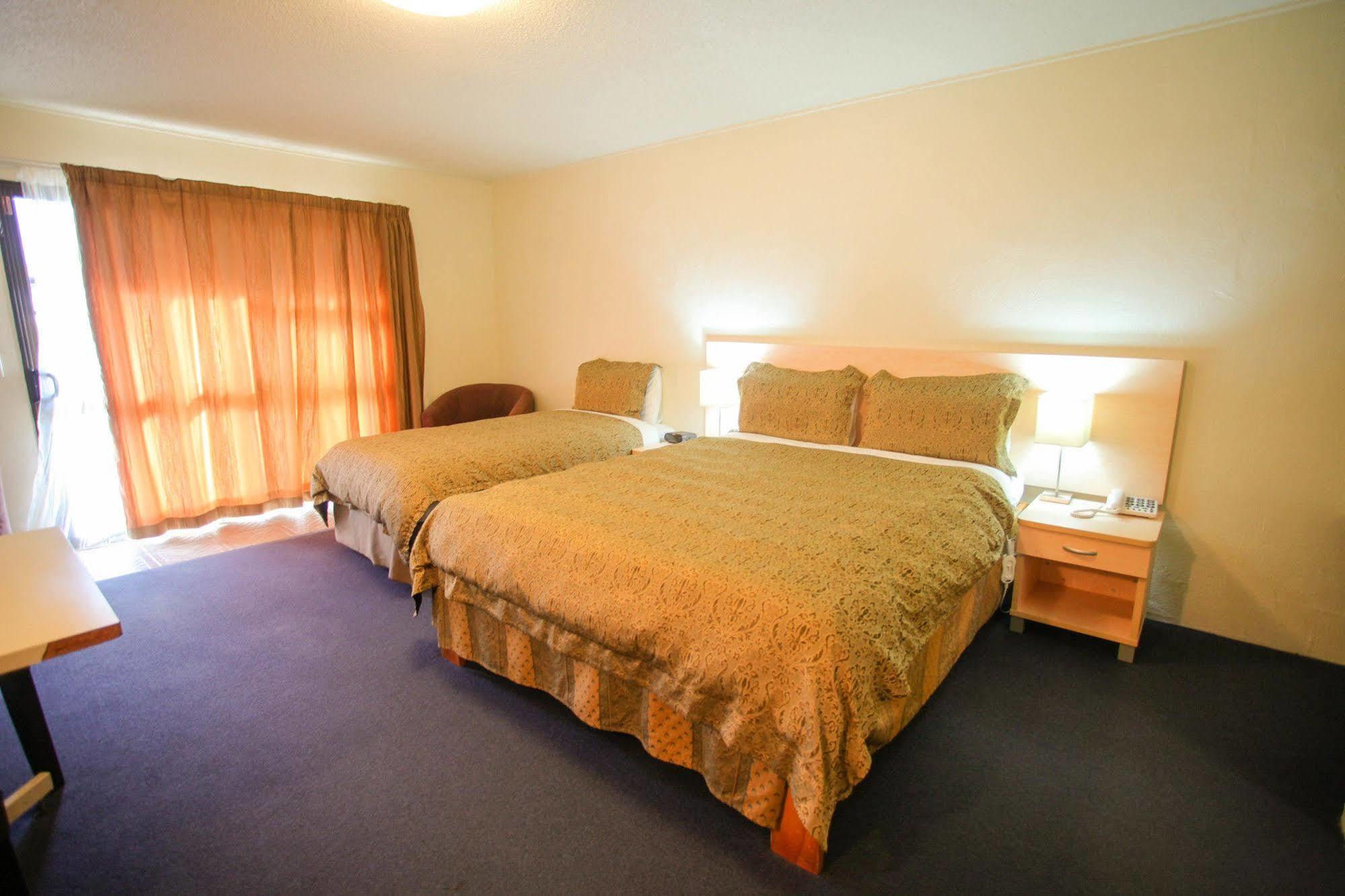 Abbots Hamilton - Hotel And Conference Centre Esterno foto